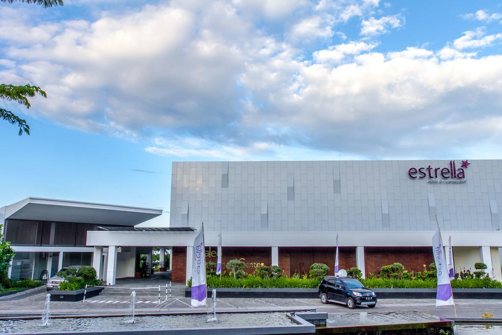 Estrella Hotel&Conference Luwuk Esterno foto